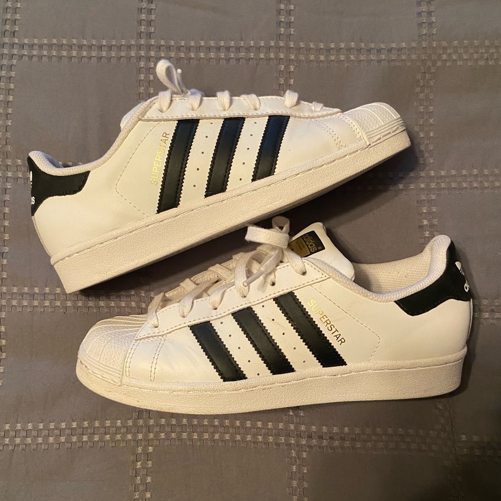 Adidas Shell Toe Superstar - Picture 2 of 3